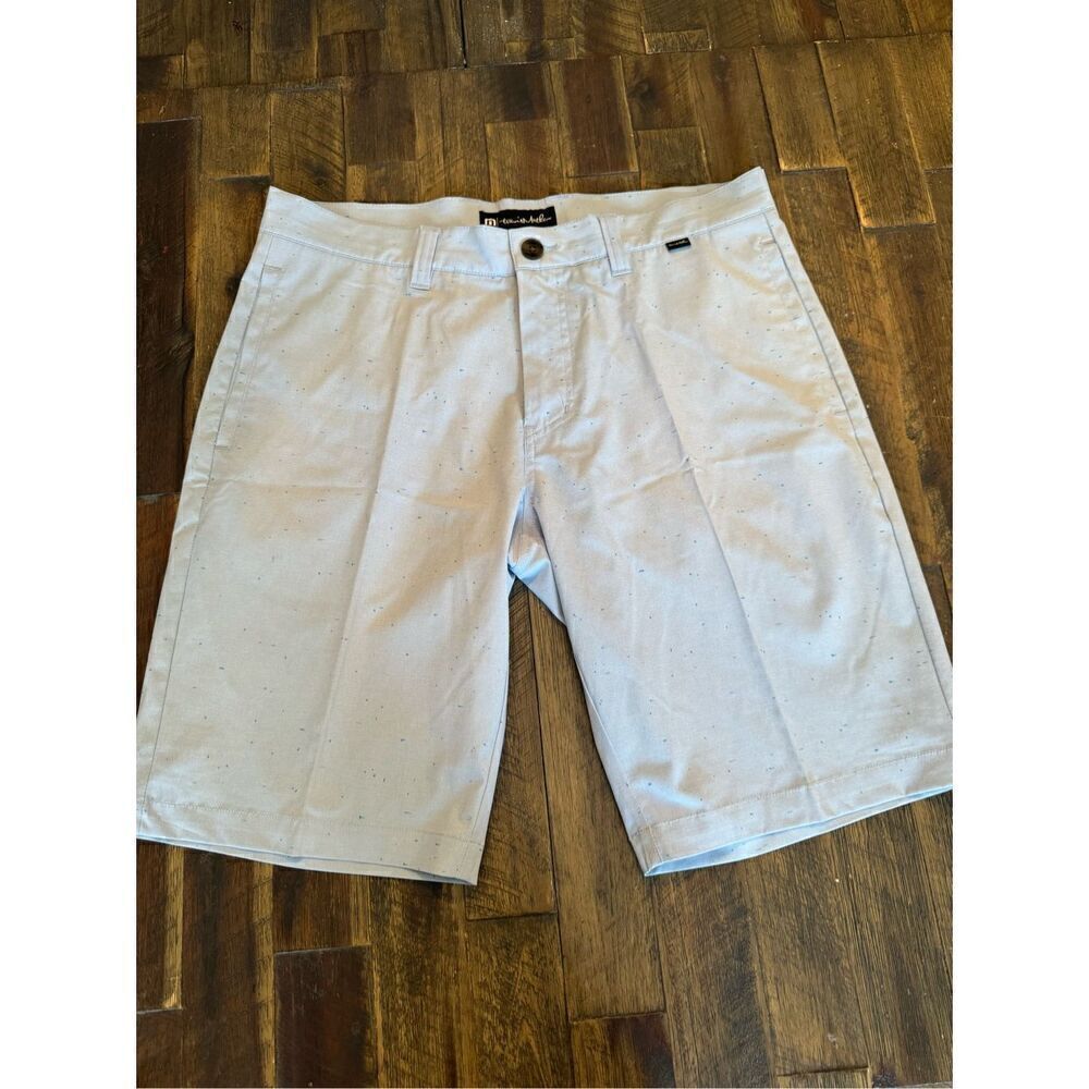 Travis Mathew men’s blue flat front chino shorts size 34